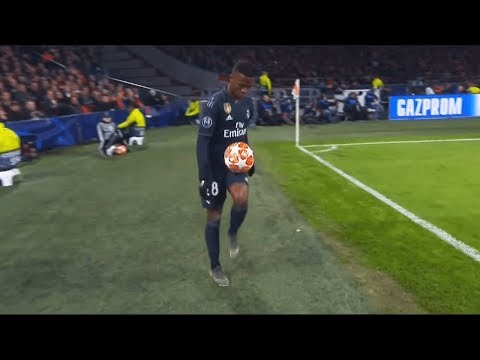 When Players Start Doing Freestyle Skills During The Match !
